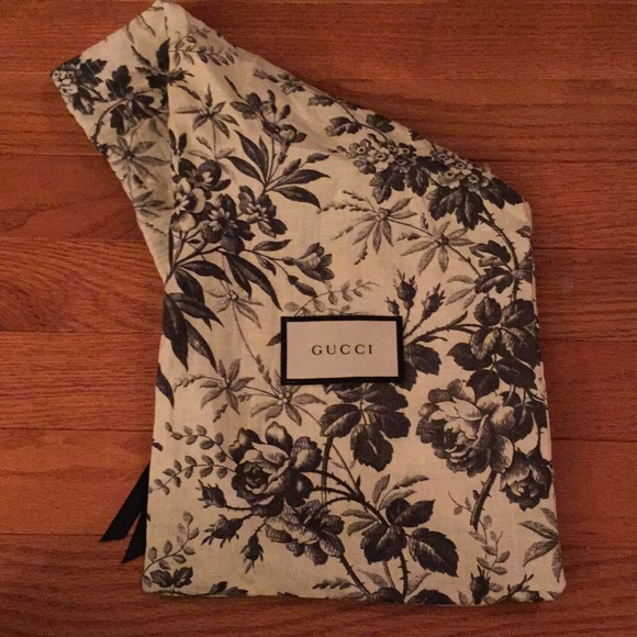 Gucci Other - Gucci Bloom Dust Bag Hawaii Exclusive!